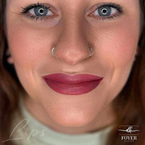 permanentný makeup pery